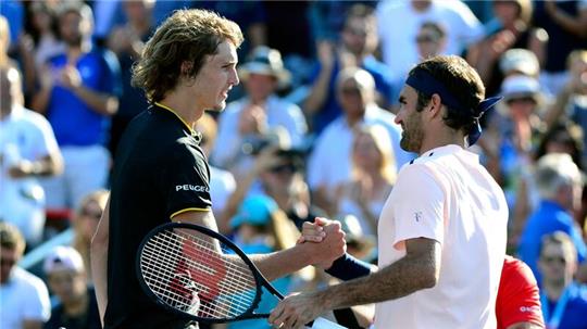 Der frühere Tennis-Star Roger Federer traut Olympiasieger Alexander Zverev einen Wimbledon-Coup zu.