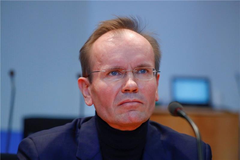 Prozess gegen Ex-Wirecard-Chef beginnt am 8. Dezember Der frühere Wirecard-Vorstandschef Markus Braun sitzt im Wirecard-Untersuchungsausschuss des Bundestags, bevor er seine Aussage macht.