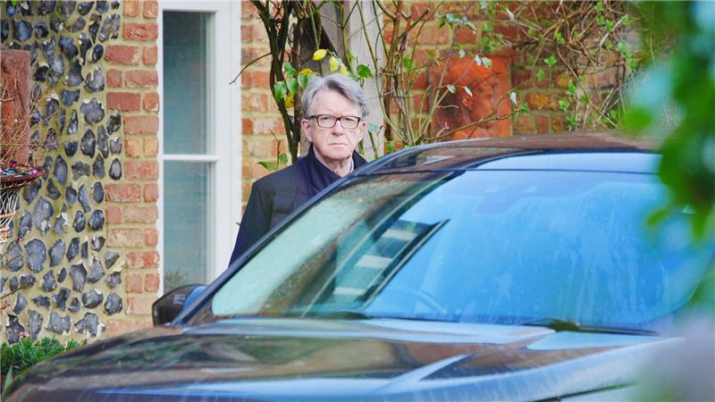 Der frühere britische Botschafter in den USA Peter Mandelson geriet wegen seiner Beziehung zum verstorbenen US-Multimillionär in den Fokus von Ermittlungen. (Archivfoto)