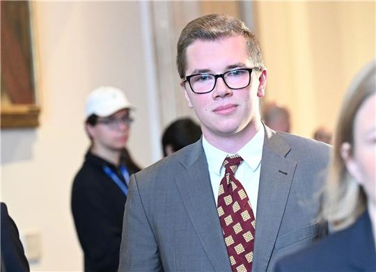 Der gestern festgenommene AfD-Politiker Daniel Halemba erscheint heute im Bayerischen Landtag.