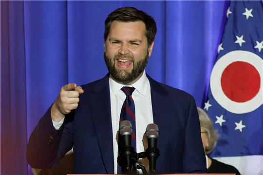 Der gewählte republikanische US-Senator J.D. Vance während einer Wahlparty in Columbus.