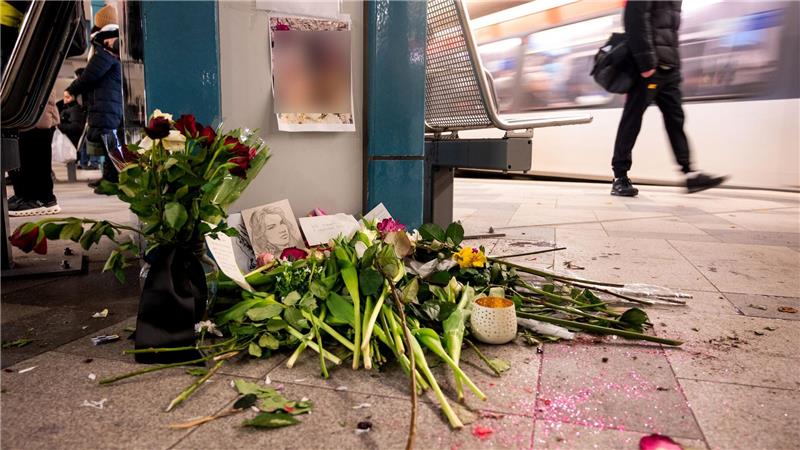 Der gewaltsame Tod der 18-Jährigen im U-Bahnhof Wandsbek-Markt löste große Betroffenheit in Hamburg aus. (Archivbild)
