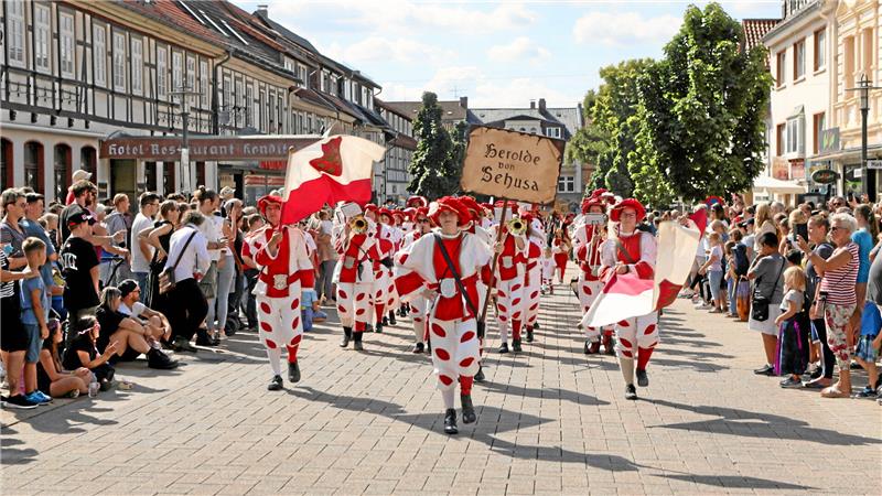 Der große Festumzug am Sonntagnachmittag nimmt in diesem Jahr eine neue Route.