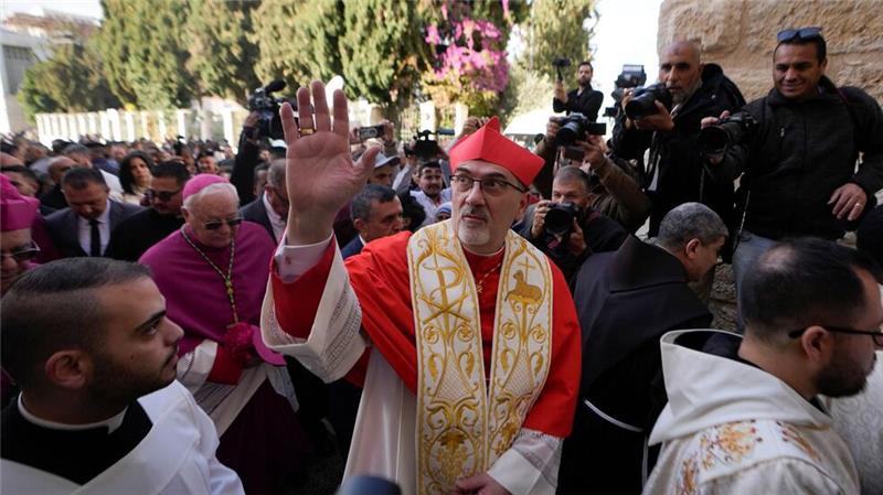 Das Sterben in Gaza geht weiter - Mitgefühl in Bethlehem Der höchste Vertreter der katholischen Kirche im Heiligen Land, Pizzaballa, zeigt Solidarität mit den Palästinensern in Gaza.