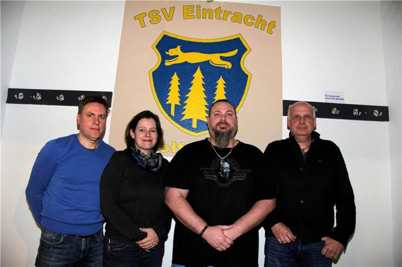 Nach Zoff mit Läufern: TSV Wolfshagen guckt nach vorn Der im März gewählte Vorstand des TSV Wolfshagen um Michael Körner (2. v. re.) will im Verein auch künftig Leichtathletik anbieten. Foto: GZ-Archiv