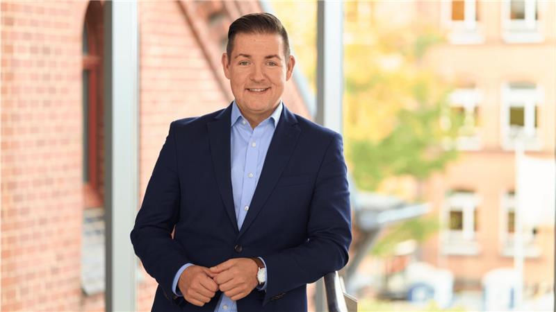 Der in seiner Amtsführung heftig kritisierte Göttinger Landrat Marcel Riethig hat sich Anfang dieser Woche wieder zum Dienst zurückgemeldet. Leitende Mitarbeiter hatten sich vorige Woche beim Innenministerium über ihn beklagt.