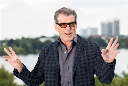 Der irische Schauspieler Pierce Brosnan muss sich im Februar vor einem US-Gericht verantworten. Es geht um seinen Besuch im Yellowstone-Nationalpark.