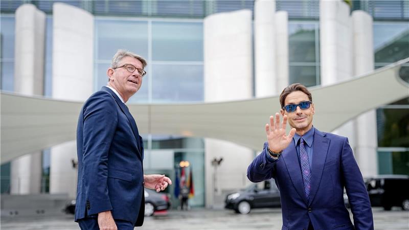 Berlusconis haben volle Kontrolle bei ProSiebenSat.1 Der italienische Medien-Unternehmer Pier Silvio Berlusconi hatte Medienstaatsminister Weimer redaktionelle Unabhängigkeit versprochen (Archivbild).