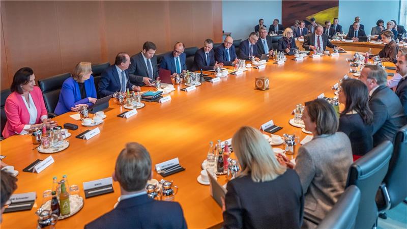 Der jetzt vom Kabinett beschlossene Gesetzentwurf zur internationalen Rechtshilfe in Strafsachen setzt teilweise Vorgaben der Europäischen Union um. 