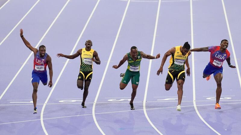 Der knappe Zieleinlauf im 100-Meter-Finale bei Olympia.
