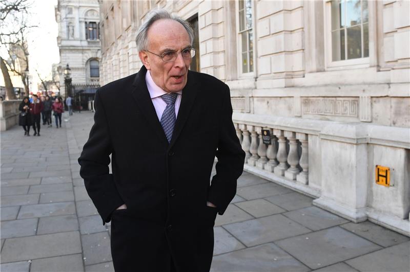 Britischer Abgeordneter wegen Fehlverhaltens suspendiert Der konservative Abgeordnete Peter Bone wurde wegen Fehlverhaltens suspendiert.