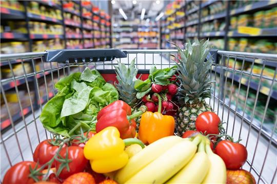 Der kräftige Anstieg der Lebensmittelpreise ist laut Kreditversicherer Allianz-Trade nicht nur auf die gestiegenen Rohstoffkosten und Energiepreise zurückzuführen.