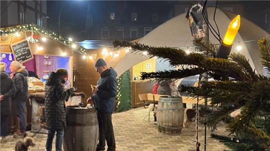 Der kulinarische Adventsmarkt ist aus Sicht Christian Lindners ein voller Erfolg. Er will ihn im nächsten Jahr wieder auf der Neuen Mitte veranstalten.