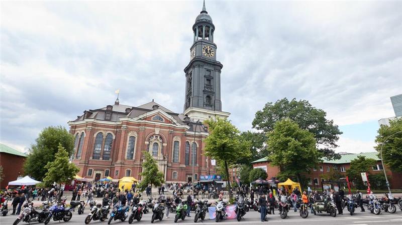 Der letzte Hamburger Motorradgottesdienst kann 2025 nicht in seiner traditionellen Form stattfinden. (Archivbild)