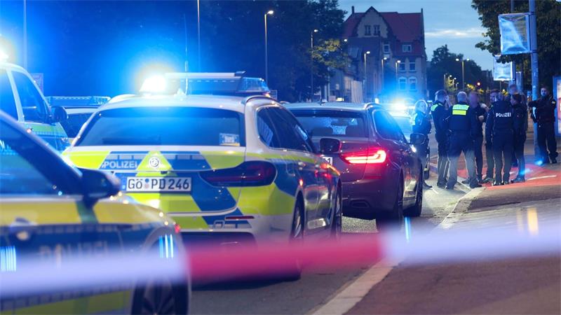 Der mutmaßliche Schütze, der in Göttingen auf einen Polizisten geschossen haben soll, hat sich der Polizei gestellt. (Archivbild)