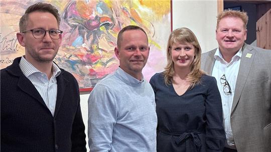 Der neu zusammengestellte Vorstand des Dehoga Bad Harzburg (v.l.) Roman Plate, Jochen Borchers, Sophie Junicke und Tom Rösgen.