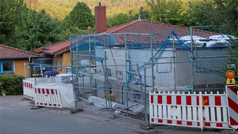 Was die Hahäuser Kinder ab Sommer in ihrer Kita erwartet Der neue Anbau wird sich optisch vom Bestandsgebäude unterscheiden – alleine schon durch das Flachdach.