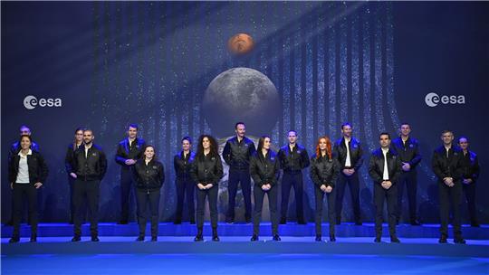 Der neue Astronautenjahrgang wird auf dem Esa-Ministerratstreffen in Paris vorgestellt.