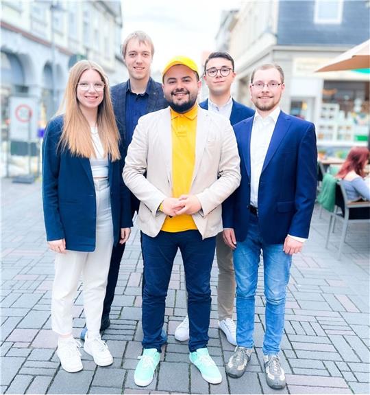 Der neue Kreisvorstand der Jungen Liberalen Goslar: Laura Schmidt, Jan Schwede, Ali Abo-Hamoud, Ismail Giannattasio und Christopher Eggers (v.li.). Foto: Privat