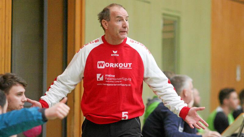Hoppmann übernimmt die Luchse Der neue LiSa-Trainer Harald Hoppmann zu Beginn des Jahres 2020 engagiert an der Außenlinie der Handball-Herren des MTV Hornburg.Foto: Gietemann