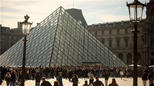 Der neue Louvre-Direktor Christophe Leribault nennt das Weltmuseum eine Einrichtung, die „außer Atem“ ist. (Archivbild)