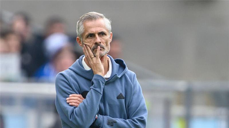 Schalke 04 verliert auch mit neuem Trainer Der neue Schalke-Trainer Kees van Wonderen.