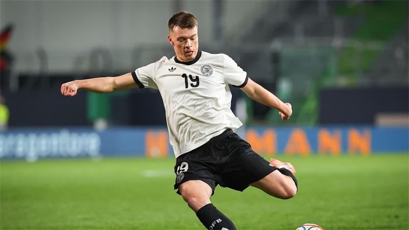 Los geht’s: Nächster Bayern-Knallstart gegen Stuttgart? Der neue Stuttgarter Torjäger ist auch ein heißer Kandidat für Bundestrainer Jürgen Klopp. (Archivbild)