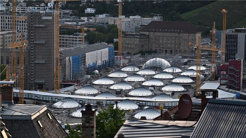 Der neue Tiefbahnhof in der Stuttgarter Innenstadt soll vermutlich Ende 2026 teilweise in Betrieb gehen. (Archivbild)