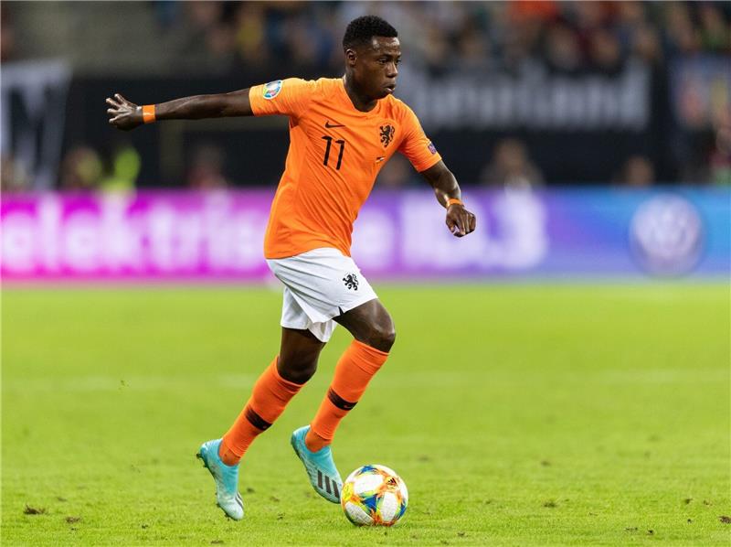 Kokain-Schmuggel: Promes droht weitere Haftstrafe Der niederländische Fußball-Profi Quincy Promes soll nach Ansicht der Strafverfolgungsbehörde eine Schlüsselrolle bei einem Kokain-Schmuggel gespielt haben.