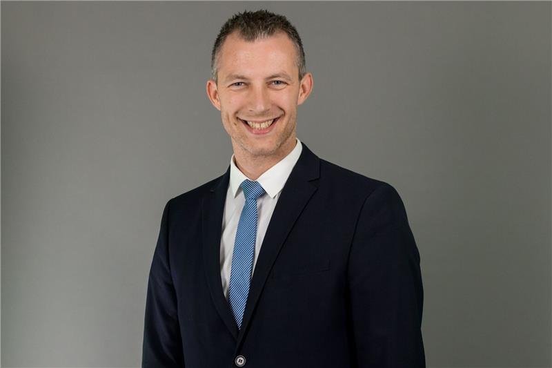 Der niedersächsische CDU-Landtagsabgeordnete André Hüttemeyer bei einem Fototermin.
