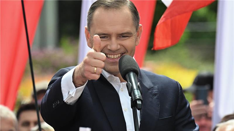 Karol Nawrocki: Historiker mit schwieriger Vergangenheit Der parteilose Historiker Karol Nawrocki geht als Kandidat für die nationalkonservative PiS in die Stichwahl um Polens Präsidentschaft. (Archivbild)