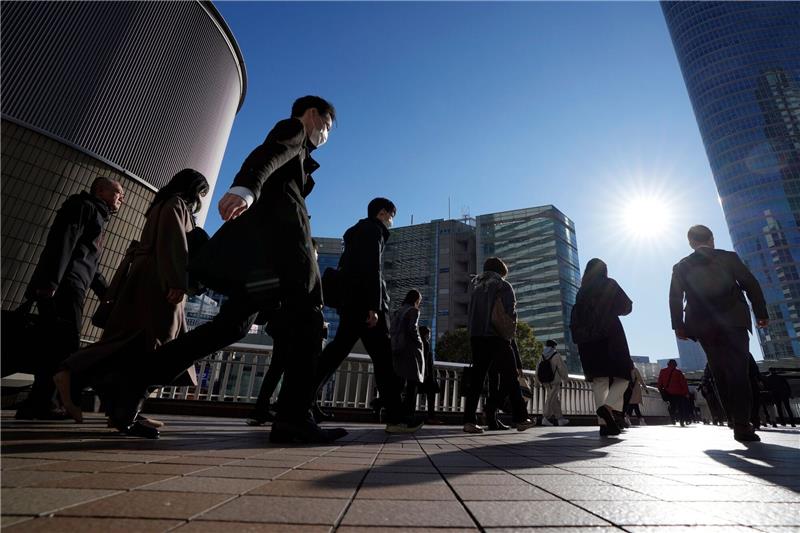 Deutschland löst Japan als Nummer Drei der Weltwirtschaft ab Der private Verbrauch, der in Japan zu mehr als die Hälfte zur Wirtschaftskraft beiträgt, ging um 0,2 Prozent zurück.