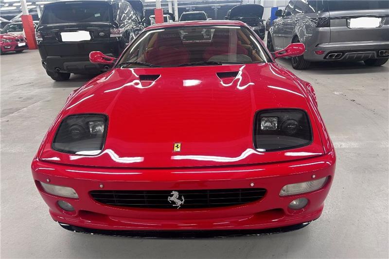 Der rote Ferrari F512M des ehemaligen Formel-1-Fahrers Gerhard Berger ist wieder aufgetaucht.