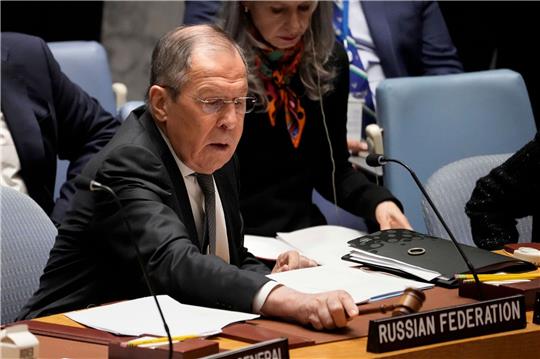 Der russische Sergej Lawrow eröffnet die Sitzung des UN-Sicherheitsrats in New York.