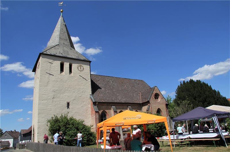 Der sanierte Kirchturm. Foto: Hohaus