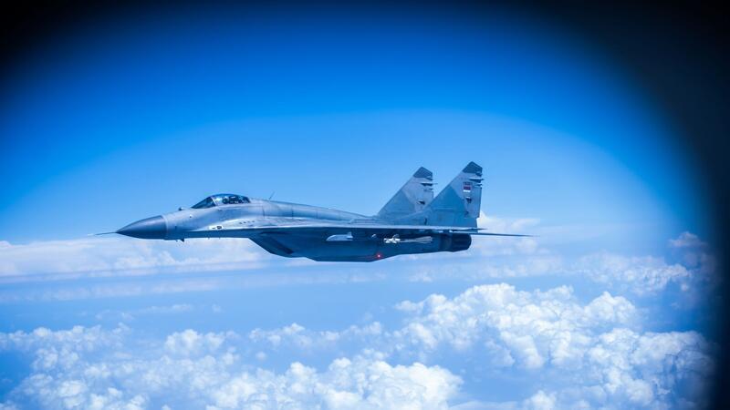 Der serbische Präsident Vucic ließ Kanzler Scholz bei An- und Abreise von serbischen Kampfjets sowjetischer Bauart eskortieren.