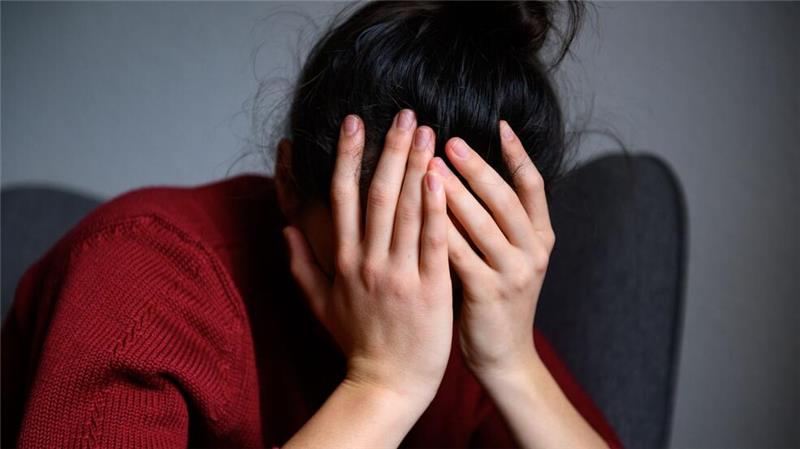 Unsere Wahrnehmung ist zu negativ - und das hat Folgen Der sogenannte „Negativitätseffekt“ hat Vorteile - kann Menschen aber auch bis in die Verzweiflung treiben. (Symbolbild)