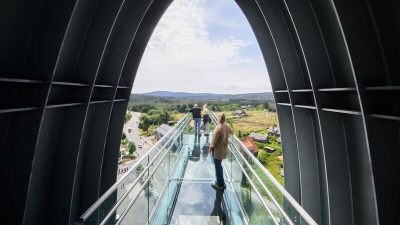 Der sogenannte Skywalk hat einen gläsernen Boden.
