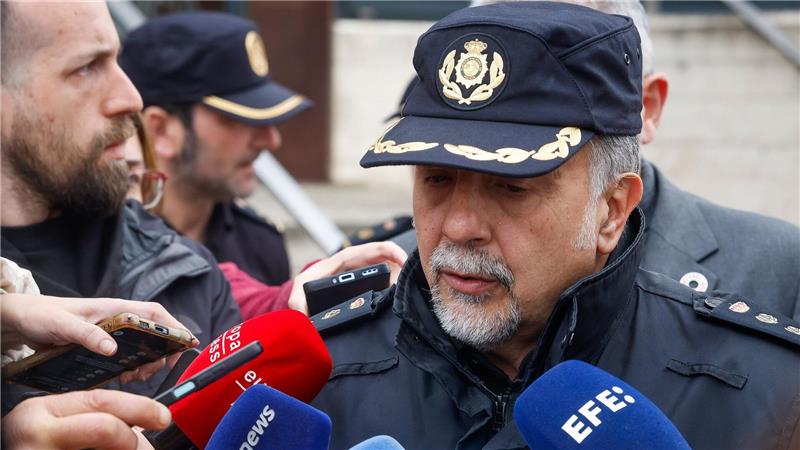 Der spanische Polizist José Carlos Donoso bestätigt, dass der tödliche Brand vorsätzlich gelegt wurde.