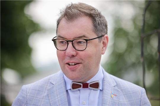 Der ukrainische Botschafter in Deutschland, Oleksii Makeiev, äußert sich zum Kriegsverlauf in der Ukraine.