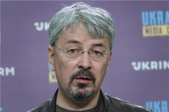 Der ukrainische Kulturminister Olexander Tkatschenko hat seinen Rücktritt eingereicht.