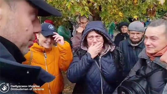 Der ukrainische Menschenrechtsbeauftragte Dmytro Lubinez reiste extra über Belarus und Russland in die besetzte Südukraine, um mit den Menschen vor Ort direkt zu sprechen.