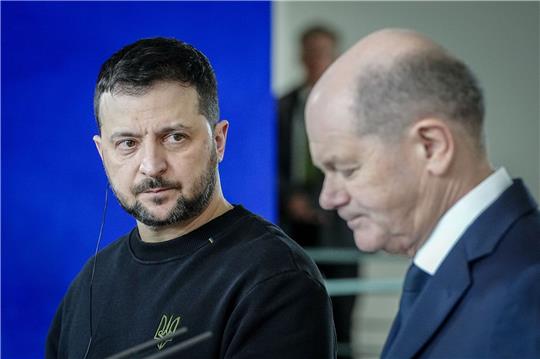 Der ukrainische Präsident Wolodymyr Selenskyj hat Bundeskanzler Olaf Scholz in Berlin besucht.