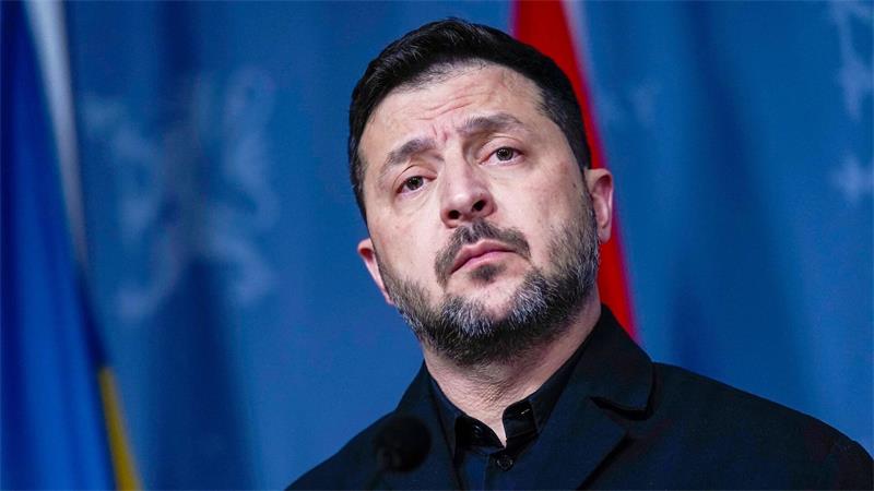 Ukraine: Starlink läuft wieder - Musk beklagt Missbrauch Der ukrainische Präsident Wolodymyr Selenskyj hat den USA für die Wiederherstellung der Starlink-Verbindung gedankt und fordert nun erneut die Lieferung bereits zugesagter Flugabwehrraketen. (Archivbild)