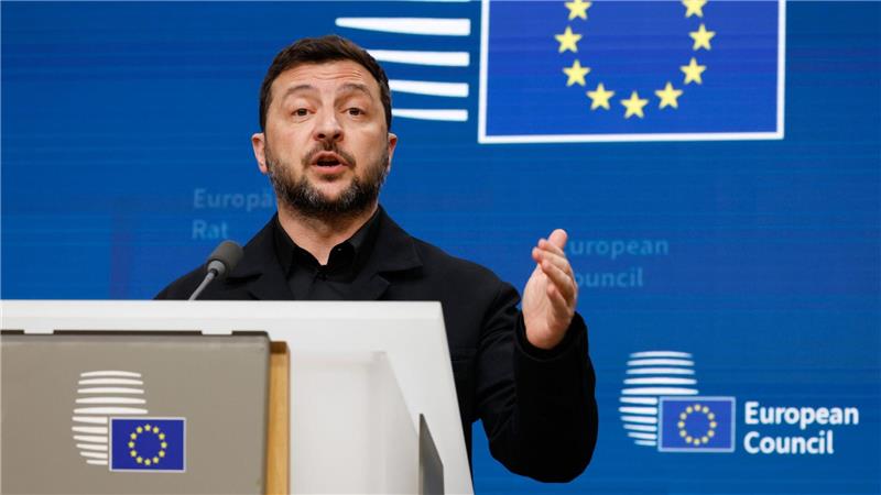 Selenskyj: China ist nicht an ukrainischem Sieg interessiert Der ukrainische Staatschef Wolodymyr Selenskyj hat bei einer Pressekonferenz in Brüssel China eine Unterstützung von Russland vorgeworfen.