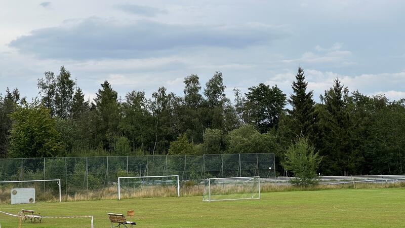 CDU fordert neue Regelung für die Sportplätze Der untere Sportplatz (Foto) wird vom Hohegeißer Sportverein für den Fußball-Spielbetrieb genutzt, während der obere Platz dem Schützenverein zur Verfügung steht.