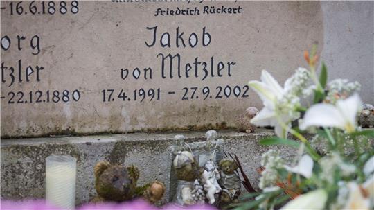 Der verurteilte Mörder von Jakob von Metzler bleibt weiter in Haft. Sein Antrag auf vorzeitige Entlassung liegt vorerst auf Eis – er hat das Prüfverfahren gestoppt. (Archivbild)