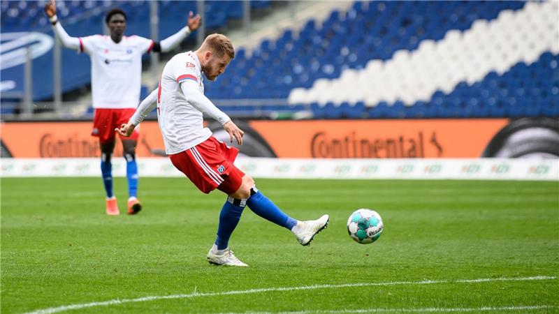 Derby-Experte Aaron Hunt setzt am Samstag auf den HSV. (Archivbild)