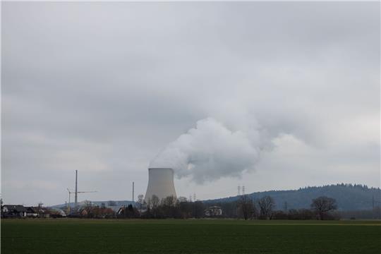 Derzeit sind noch drei Atomkraftwerke in Deutschland in Betrieb: Darunter Isar 2 im bayerischen Landshut.