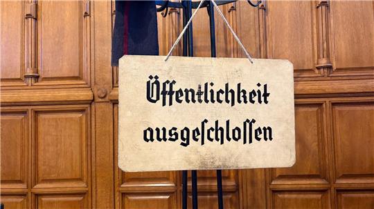 Details zum Urteil gegen den Tanztrainer erfuhr die Öffentlichkeit nicht - sie wurde zum Schutz der Opfer und des Angeklagten ausgeschlossen. 